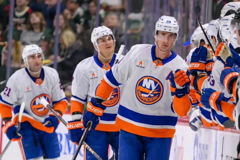 Report: Devils Show Strong Interest in Islanders’ Brock Nelson