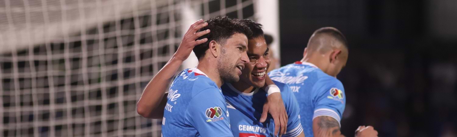 Cruz Azul Claims Thrilling 3-2 Victory Over Santos Laguna