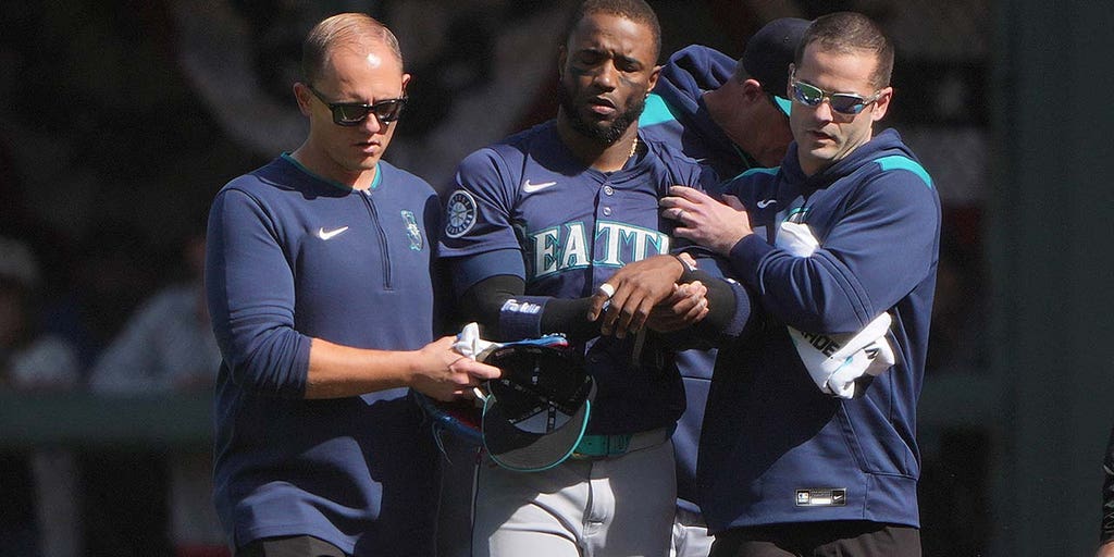 Victor Robles Captivates Mariners Fans with Stellar Baserunning and Controversy
