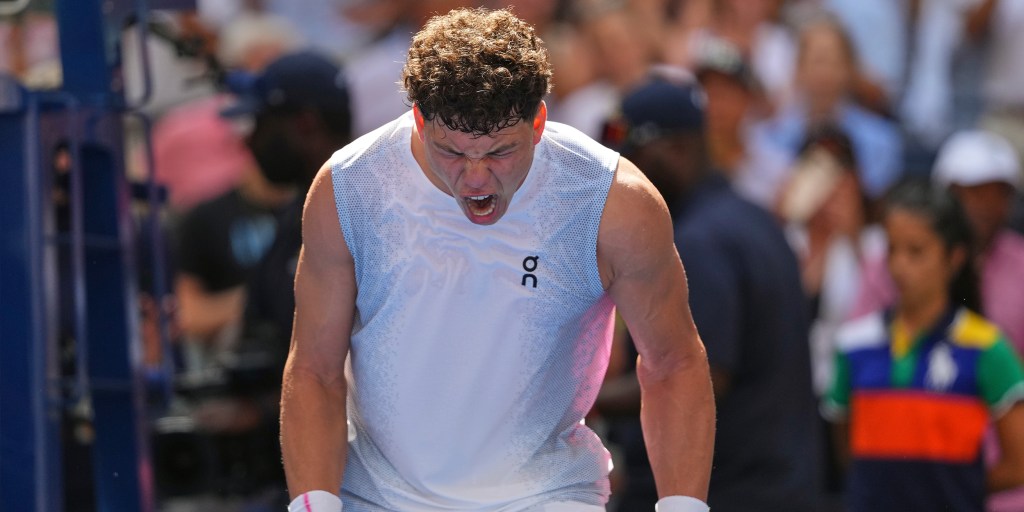 Ben Shelton Secures First ATP Final Spot with Thrilling Comeback in Tokyo Ben Shelton Secures First ATP Final Spot with Thrilling Comeback in Tokyo