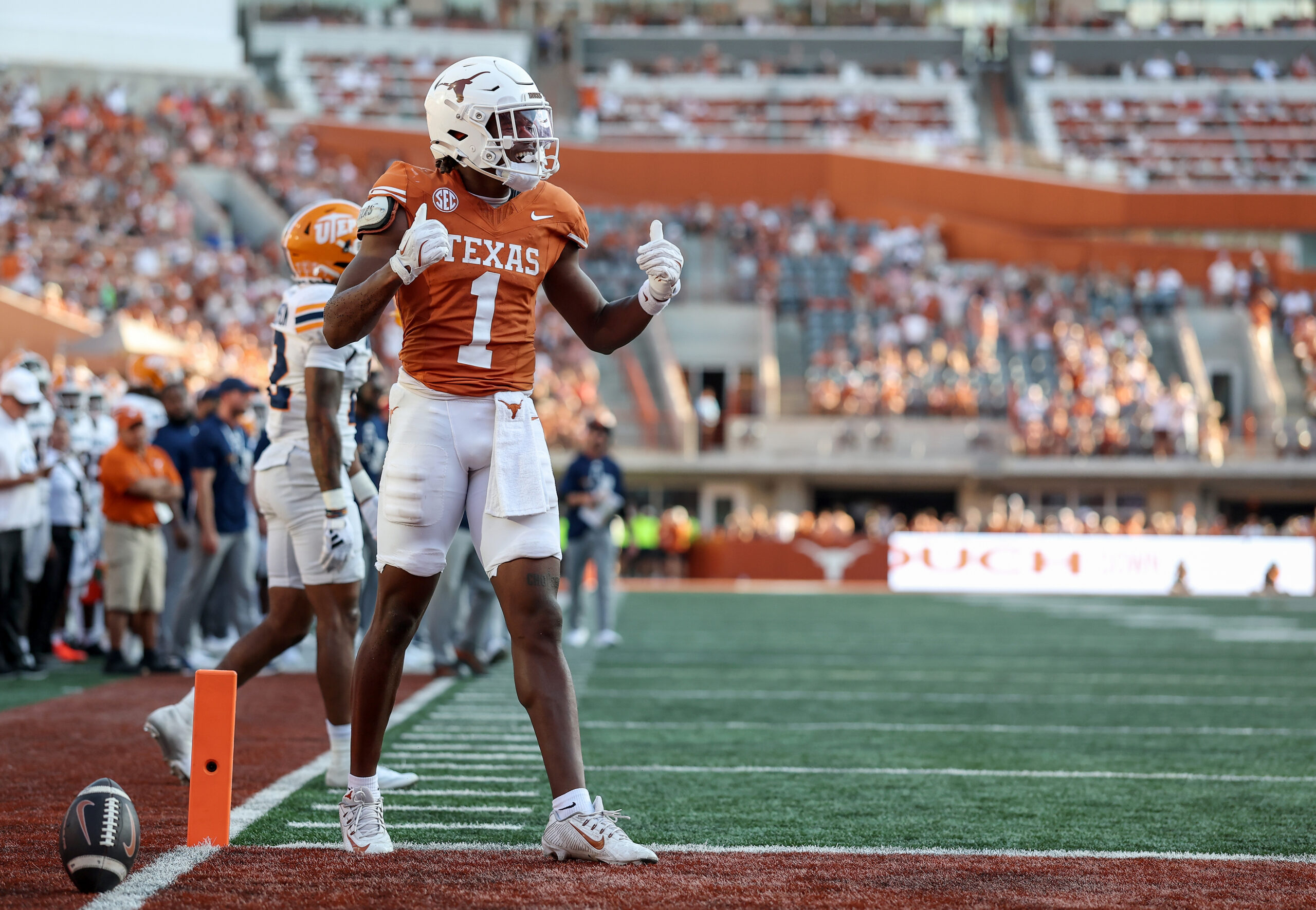 Ryan Wingo Praises Manning, Outlines Longhorns’ SEC Championship Goals Ryan Wingo Praises Manning, Outlines Longhorns’ SEC Championship Goals