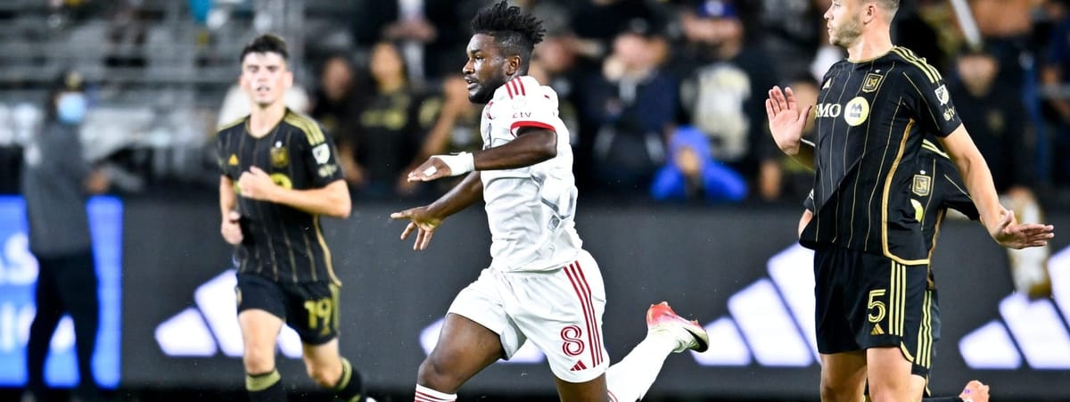 LAFC Defeats Toronto FC 2-0 to Extend Winning Streak LAFC Defeats Toronto FC 2-0 to Extend Winning Streak