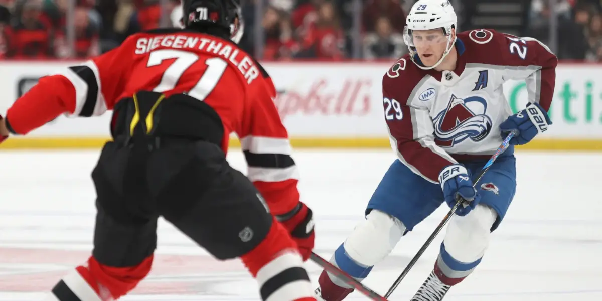 Olofsson Powers Avalanche to Defeat Devils and Snap Losing Streak