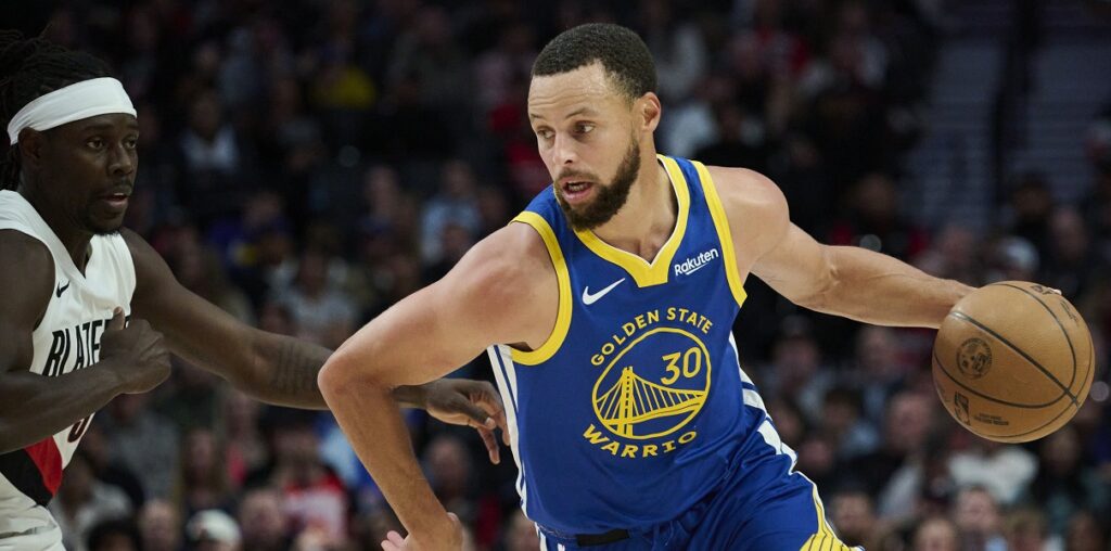 Stephen Curry Dazzles in Clutch Performance to Lead Warriors to Victory