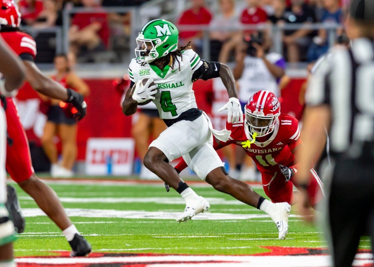 Coastal Carolina Dominates Marshall with 44-27 Victory