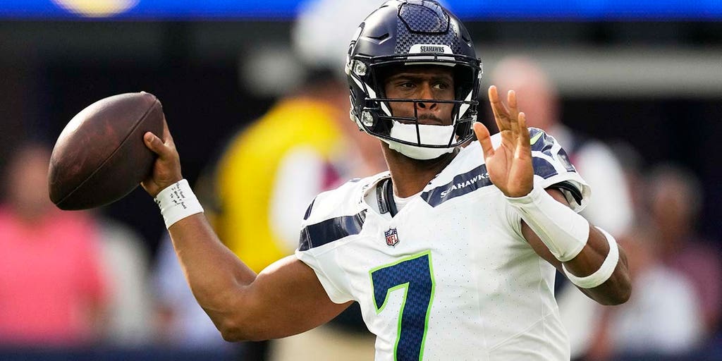 Geno Smith Shines as Raiders Quarterback in Latest NFL Matchup