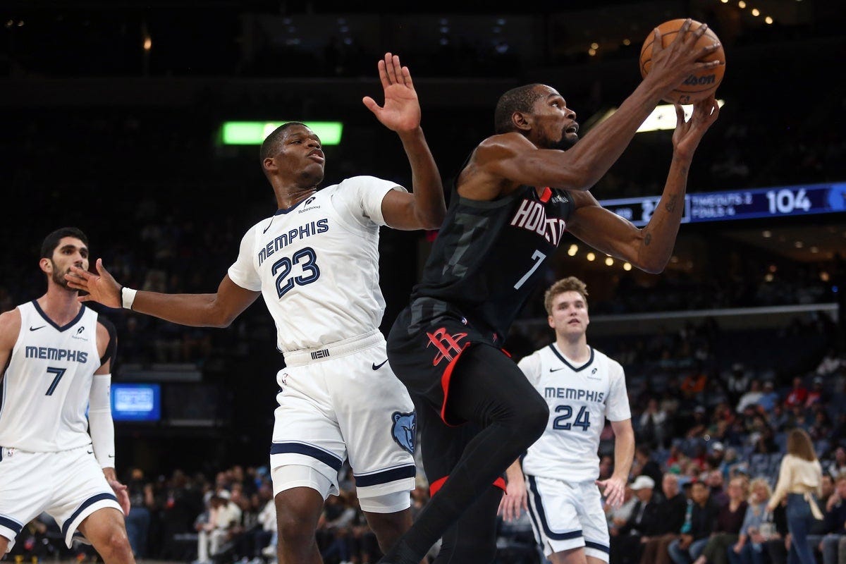 Houston Rockets Command Victory over San Antonio Spurs in NBA Showdown