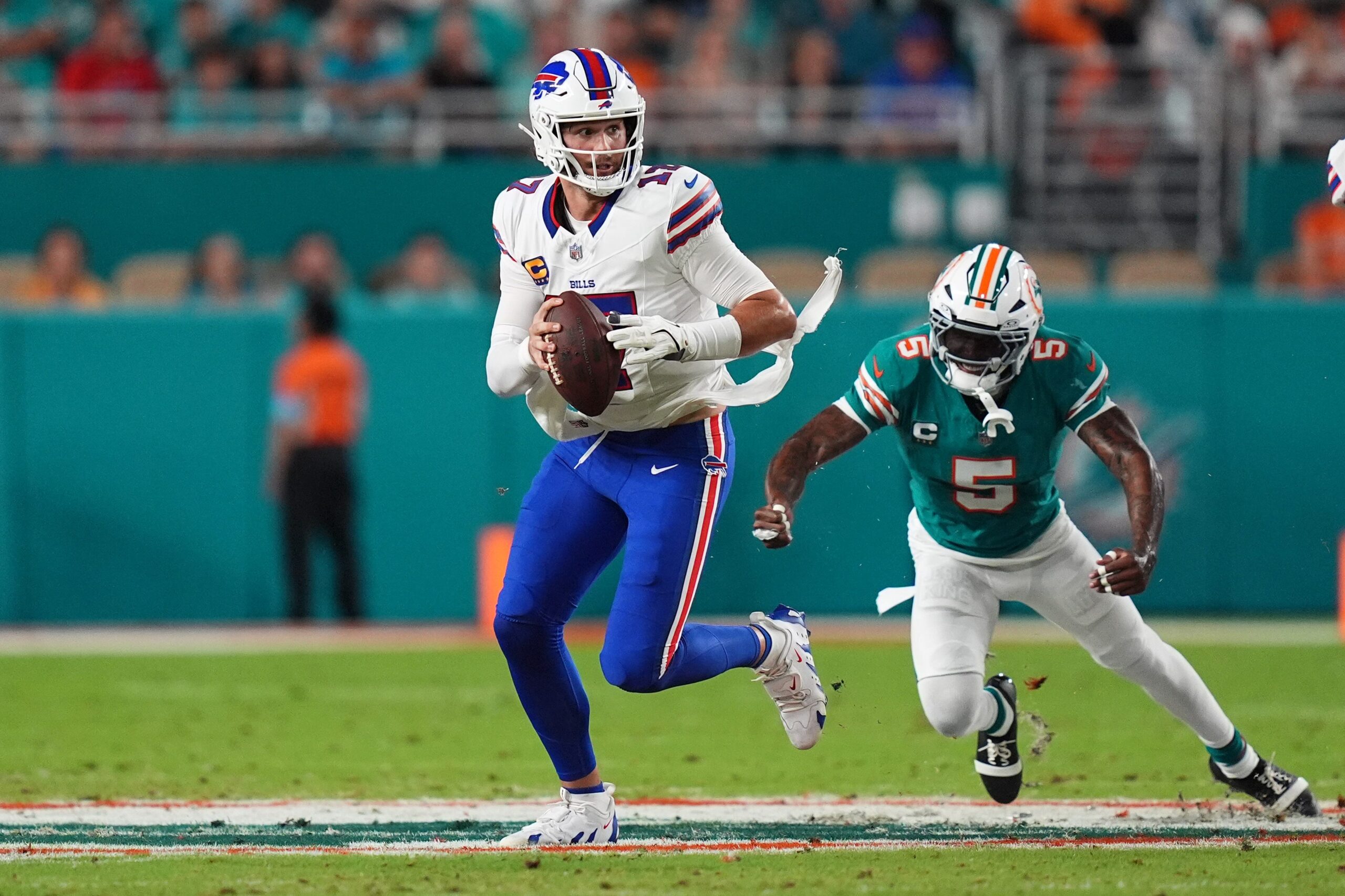 Buffalo Bills Overcome Early Deficit to Dominate Miami Dolphins Buffalo Bills Overcome Early Deficit to Dominate Miami Dolphins