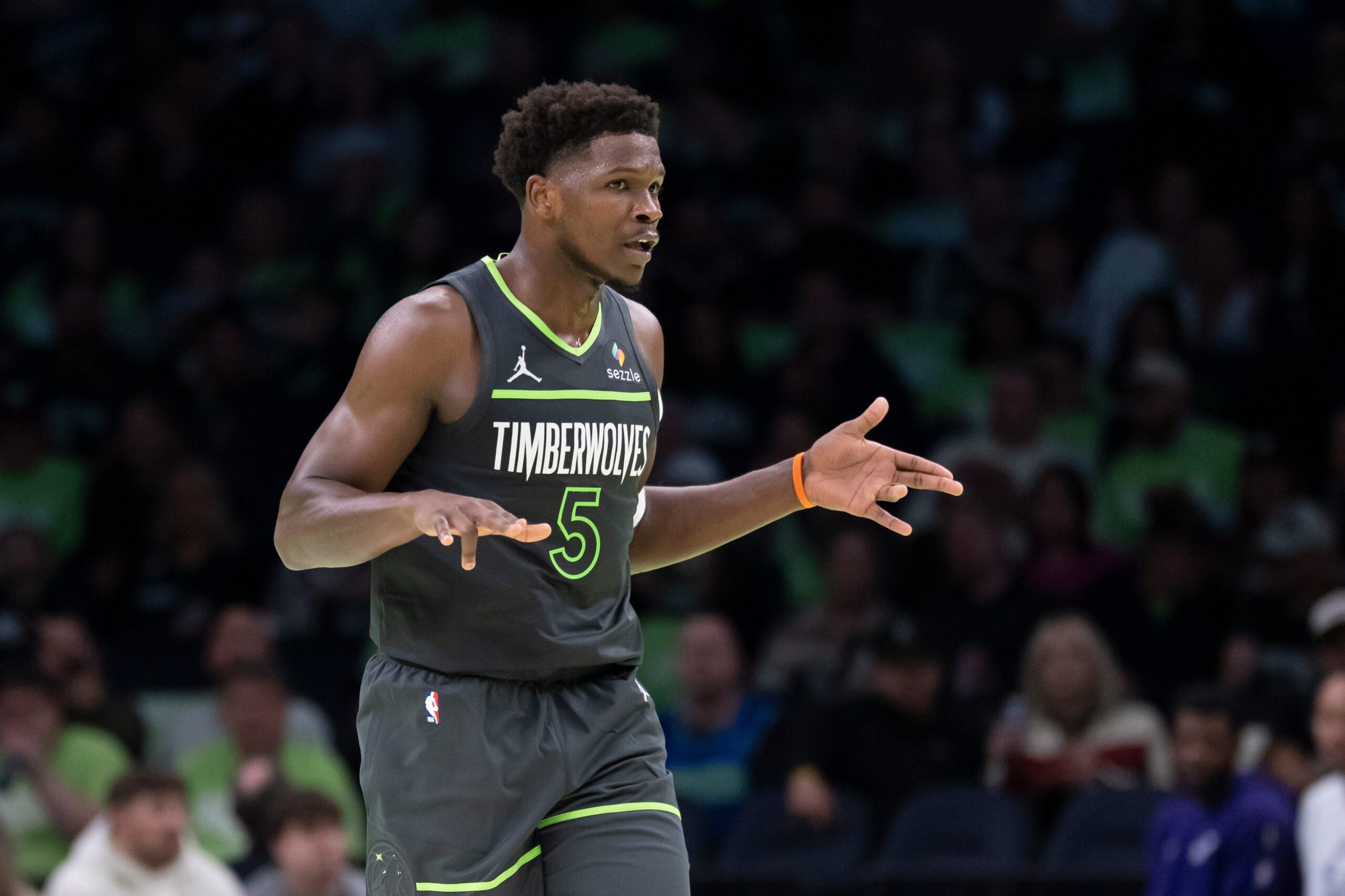 Timberwolves Dominate Kings with 144-117 Victory