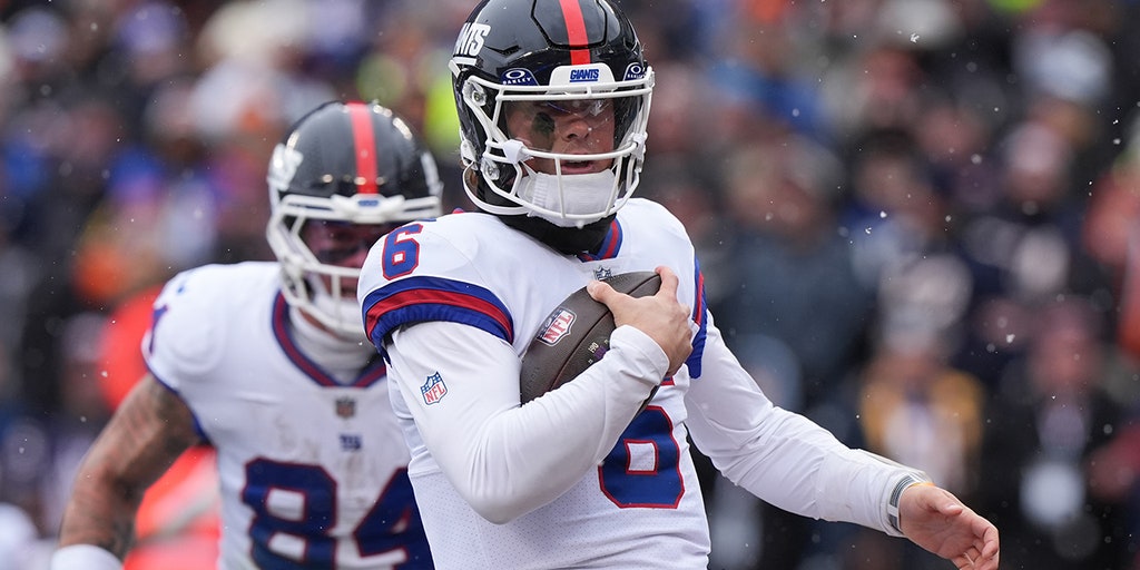 Jaxson Dart Suffers Concussion During Giants’ Loss to Bears