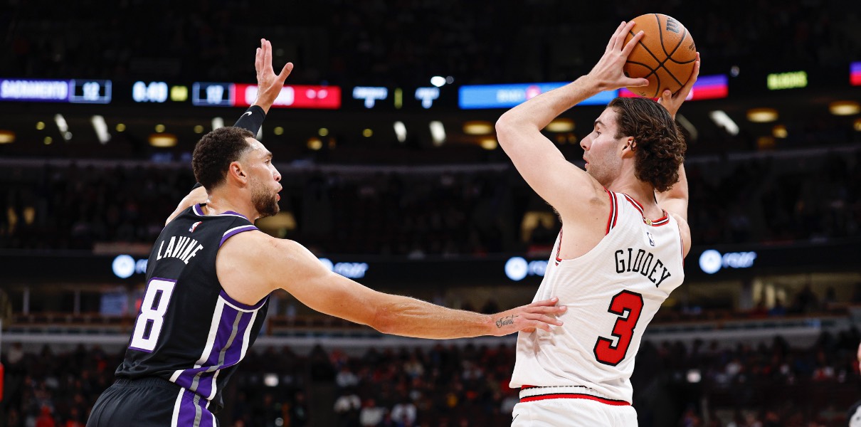 Bulls Overcome Spurs in Thrilling Comeback Victory