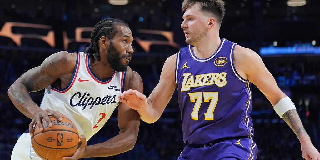 Lakers Dominate Clippers 135-118 and Extend Winning Streak Lakers Dominate Clippers 135-118 and Extend Winning Streak