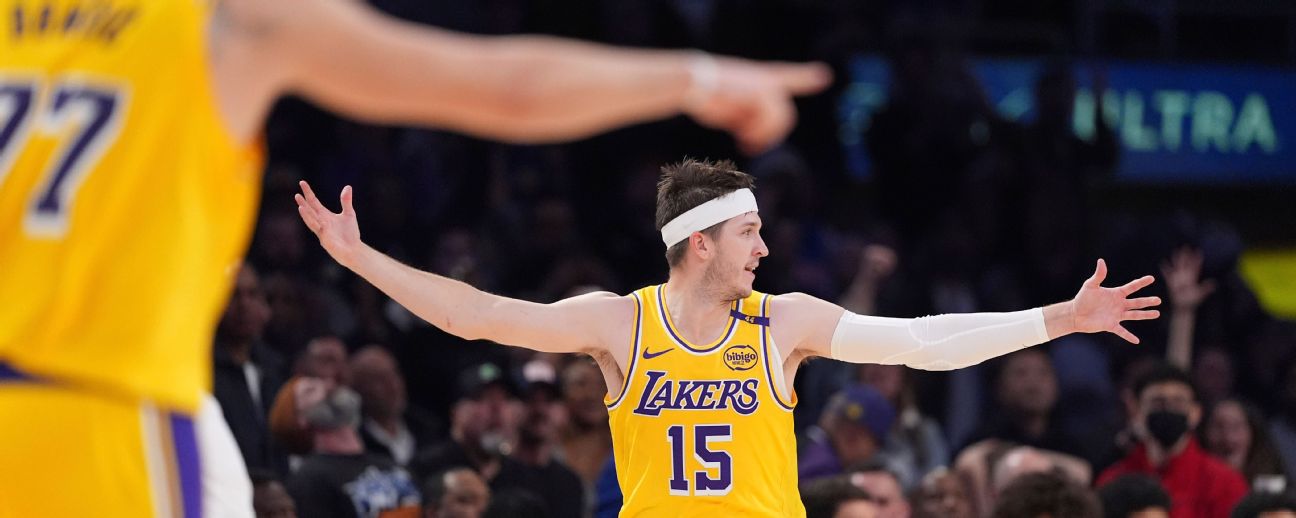 Lakers Defeat Mavericks 129-119 in Thrilling Showdown Lakers Defeat Mavericks 129-119 in Thrilling Showdown