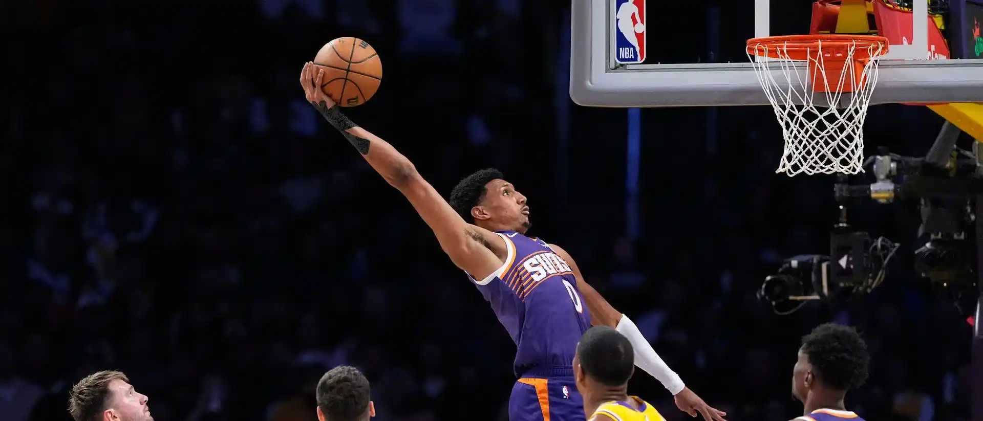 Suns Dominate Lakers 125-108, Ending Winning Streak