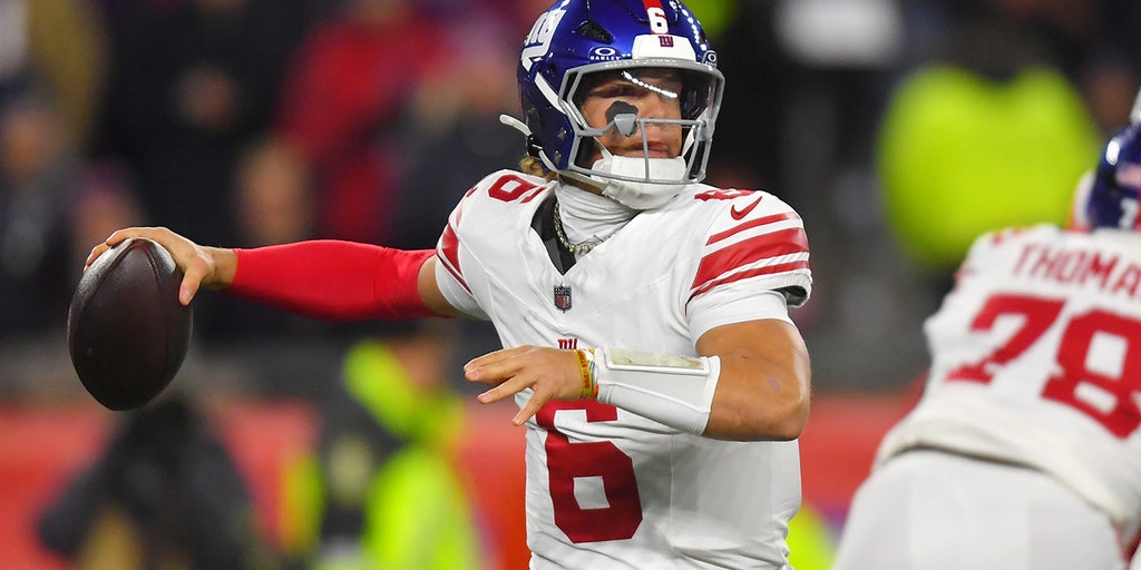 Patriots Dominate Giants in Convincing 30-15 Victory