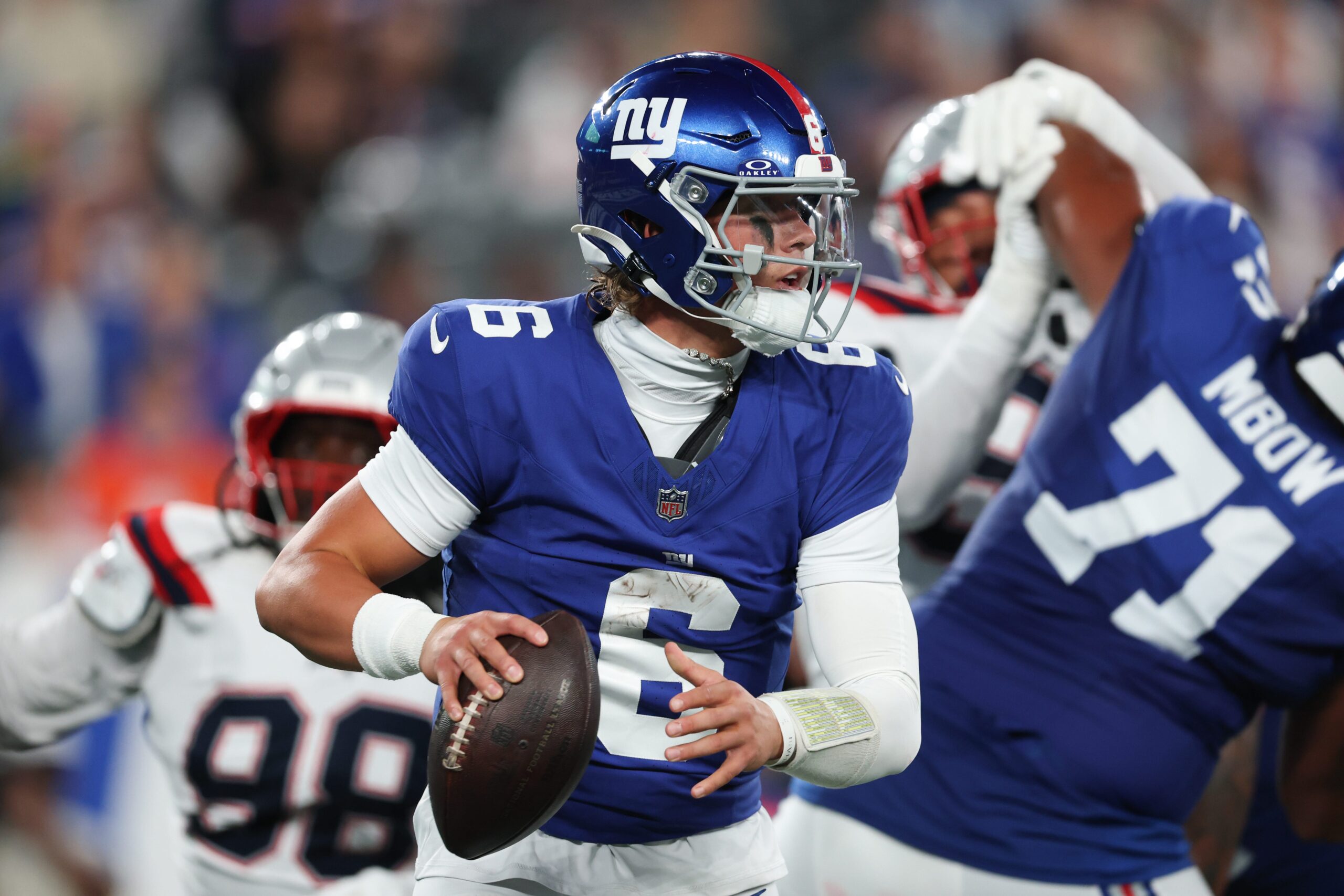 Patriots Extend Winning Streak by Overcoming Giants in MNF