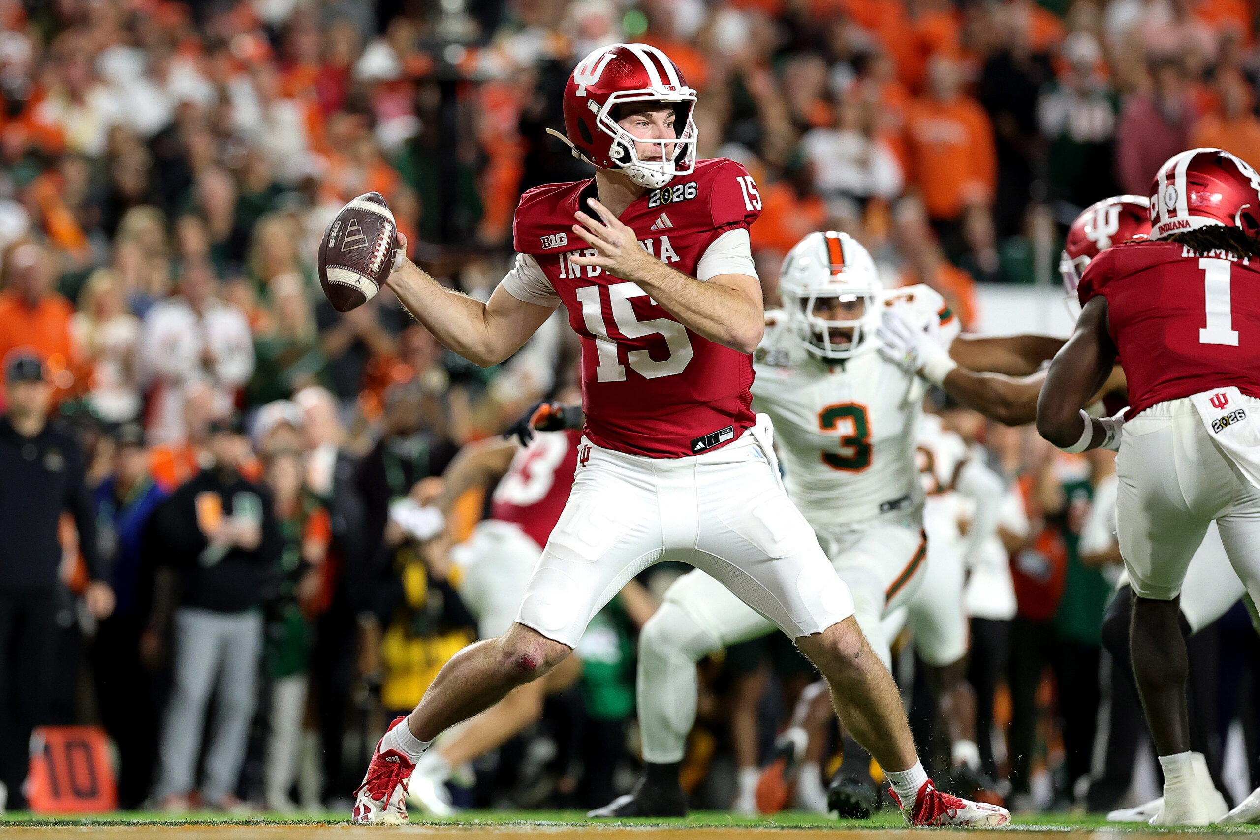 Future No. 1 Pick Fernando Mendoza Draws Herbert, Daniel Jones Comparisons From NFL Voices