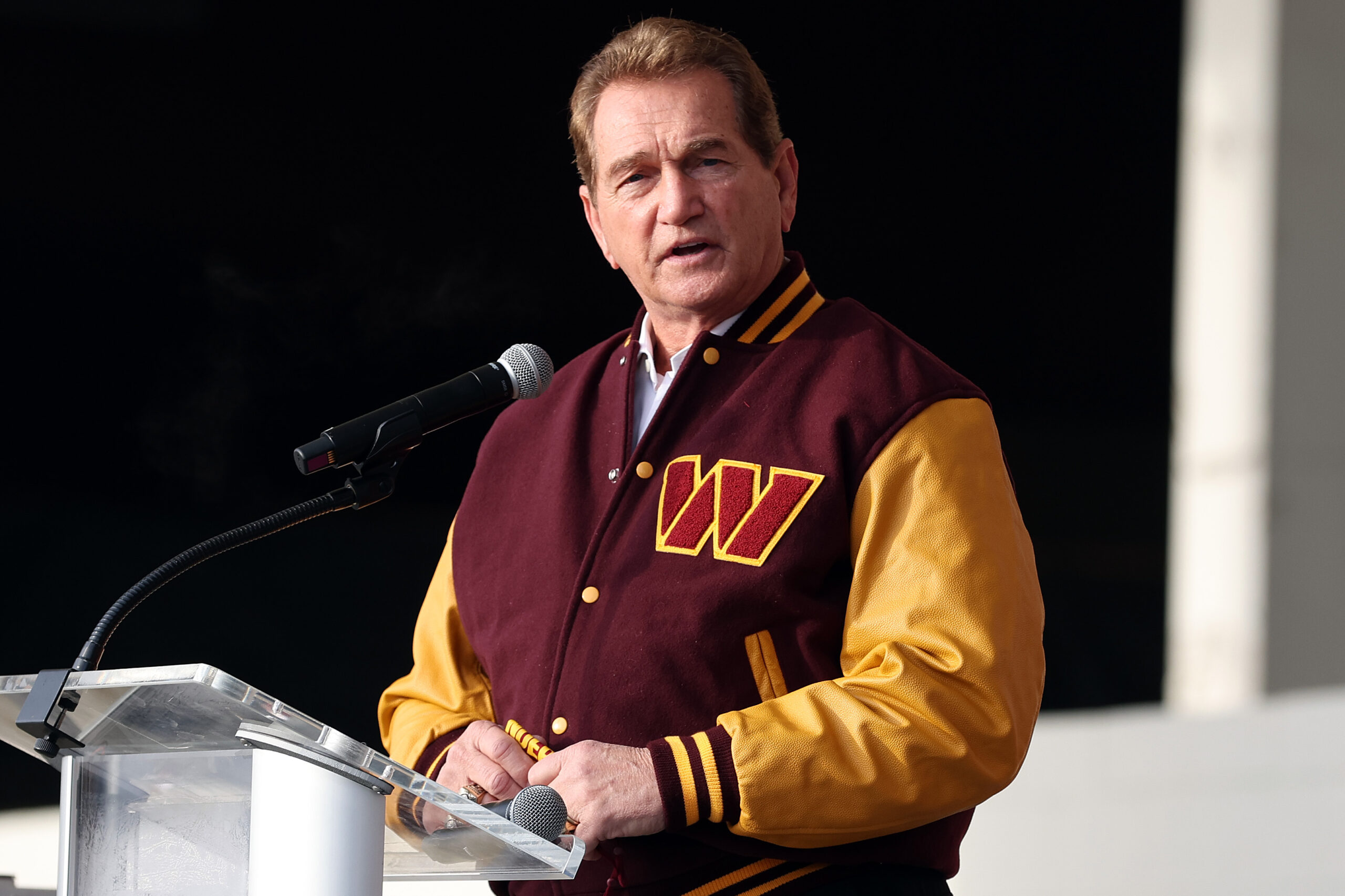 Joe Theismann Sees Commanders as NFC East Contenders Again Joe Theismann Sees Commanders as NFC East Contenders Again